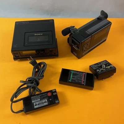 Sony Video 8 CCD-M8u 1985 cámara de video y kit de grabadora de casete EV-C8u sin probar Foto 1 de 4