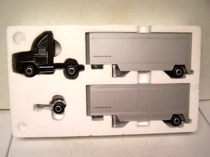 United Parcel Service Doubles Die Cast Semi Truck UP 1700 CORPORATE EXPRESS - Picture 1 of 5