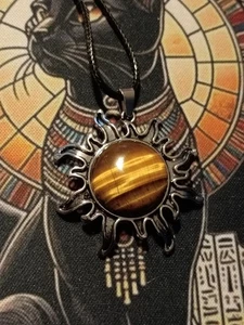 ~ Stunning Tiger Eye Sun Pendant Necklace Healing Wicca Pagan 18" - Picture 1 of 2