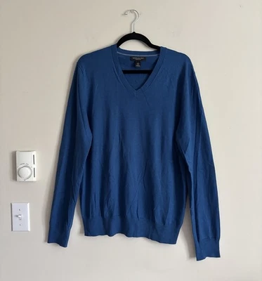 Banana Republic Luxury Knit Mens L V Neck Sweater Silk Cotton Cashmere Purple - Image 1 of 4