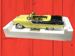 SUN STAR 1955 Pontiac Star Chief 1:18 THE PLATINUM COLLECTION Avalon Yellow - Picture 1 of 7