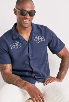 Camisa para hombre Lucky Brand en cualquier otro lugar bordada floral palmera talla MEDIANA Foto 1 de 4