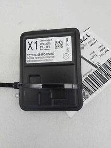 18 19 TOYOTA CAMRY Camera/projector ID 8646C-06060 OEM E0525 - Picture 1 of 2