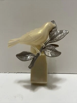 Bird Buttery Creamy Yellow Wallflower Diffuser Plug-In Bath & Body Works Unlit - Image 1 of 4