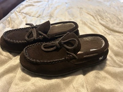 Vineyard Vines Slippers Brown Suede Boys Size 3 - Image 1 of 2