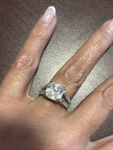 Sterling Silver 925 Woman's Ring with Rhinestone Size 6 - Picture 1 of 2