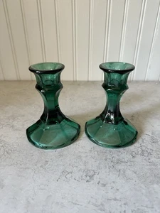 Vintage Indiana Glas Sechseck Grün Kerzenständer 2er Set - Bild 1 von 5