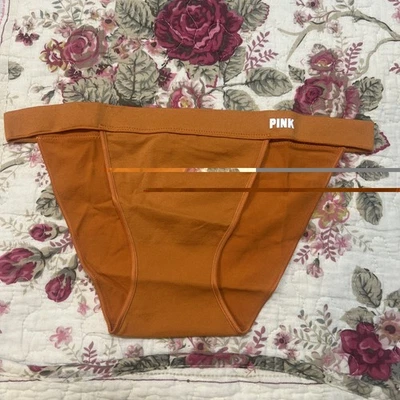 Tanga Panty Victoria’s Secret Sin Costuras Color Naranja Banda Elástica Pequeña Foto 1 de 2