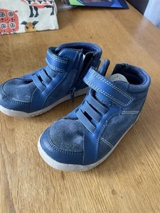 Clarks Younger Boys Blue Suede High Top Sneakers Size 6.5H - Picture 1 of 5