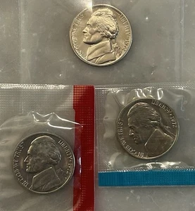 1972 P D S Jefferson Nickel - Proof & BU 3 Coin Lot - Mint Cello - Picture 1 of 5