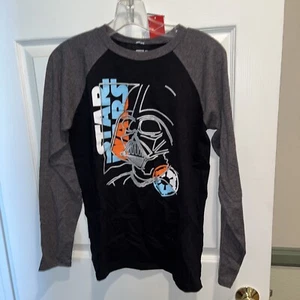 STAR WARS T-shirt / Size Lg / Long Sleeve/ 100% Cotton / Dearth Vader / NWT - Picture 1 of 4