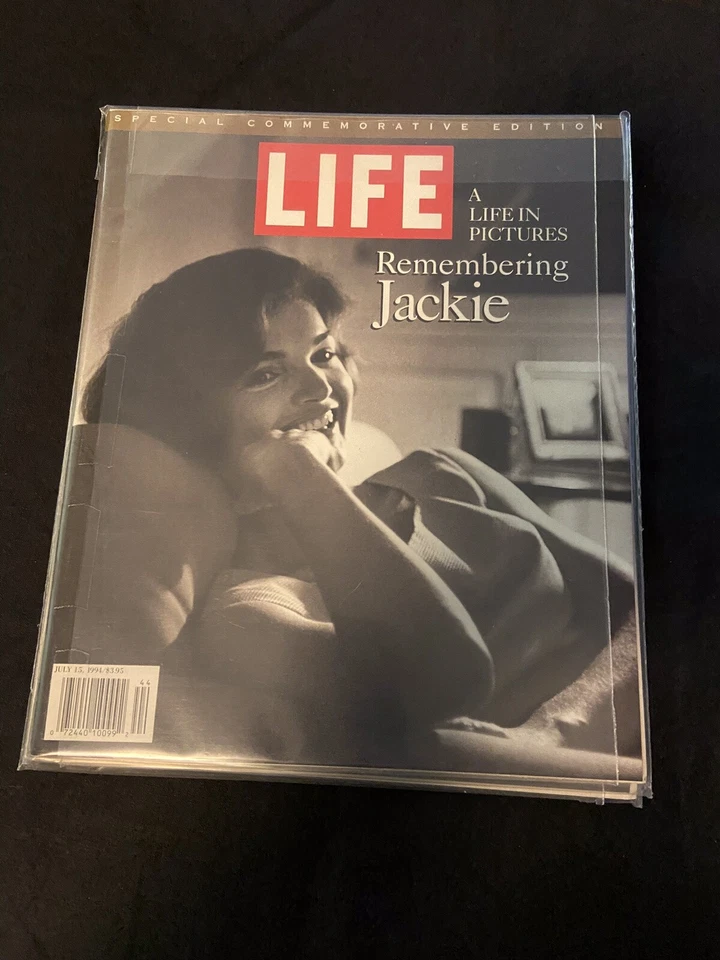 LIFE MAGAZINE REMEMBERING JACKIE KENNEDY  1994 SPECIAL COMMEMORATIVE EDITION - Image 1 of 1