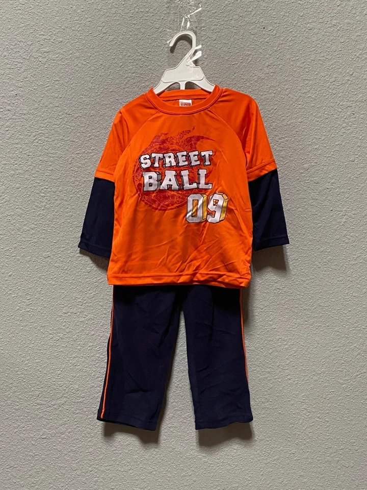 Fisher Price Cremallera Sudadera con Capucha Polar Camisa Pantalones Street Ball Conjunto de 2 Piezas $20 Foto 1 de 1