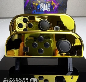 Gold chrome - Black accents - Custom Joycons for the Nintendo Switch - Picture 1 of 4
