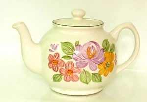 Large Vintage Sadler Tea Pot Floral Design - Picture 1 of 4