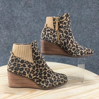 Botas TOMS Femininas 7 Saddie Estampa de Animal Casual Cunha Tornozelo Botinha Marrom Preto - Imagem 1 de 4