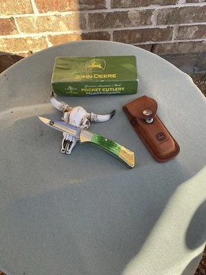 CUCHILLO ESTUCHE JOHN DEERE MAKO 58L BR GRN CC CON CAJA Y FUNDA Foto 1 de 4