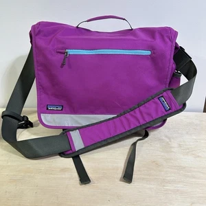 Patagonia Critical Mass Bicycle Messenger Bag Laptop Reflective Pink Versatile - Picture 1 of 12