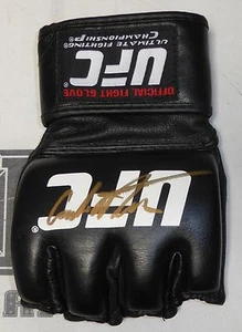 Carlos Newton Signed Official UFC Fight Glove PSA/DNA COA Autograph 17 31 34 38 - Picture 1 of 24