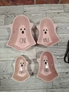 Juego de 4 tazas medidoras Rae Dunn Pink Ghost Halloween nuevas con etiquetas 2024 - Imagen 1 de 7