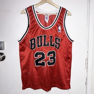 Vintage SPALDING Chicago Bulls Michael Jordan 23 Basketball Jersey Size M #34126 - Picture 1 of 6