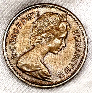 Queen Elizabeth II New Penny D.G REG. F.D. 1976 1/2 Crown British Bronze - Picture 1 of 6