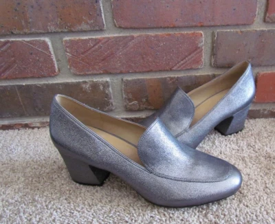NATURALIZER size 10 W Leather Dany Womens Silver Metallic Loafer NEW - Image 1 of 4