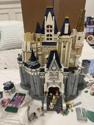 LEGO Disney castle 71040 (2016)  - Retired small amount of missing pieces   - Image 1 of 4