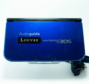 NINTENDO NEW 3DS XL LOUVRE AUDIOGUIDE EDITION – CONSOLE ESCLUSIVA MUSEO PARIGI - Foto 1 di 12