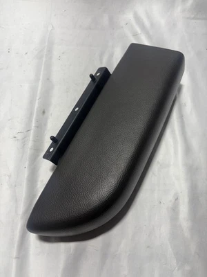 Оригинальный черный левый подлокотник для передней двери со стороны водителя для Lincoln Town Car 2003–2011 годов выпуска - Изображение 1 из 4