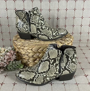 UnionBay “Tabby” Snakeskin Embossed Faux Leather Ankle Boots Women’s Sz 6 NWOB - Bild 1 von 8