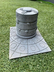 Indiana Jones 1/6. Diorama de PEDESTAL con BASE. UNPAINTED. Custom. - Imagen 1 de 3