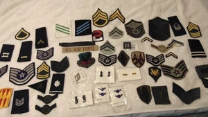 LOT OF MILITARY PATCHES & VINTAGE OFFICER COLLAR INSIGNIA & RANK PINS; LOT # 19 - Picture 1 of 12