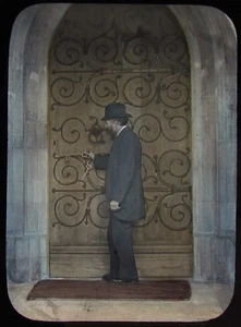 Glass Magic Lantern Slide MAN OF HIS WORD NO3 C1890 VICTORIAN PHOTO CHURCH DOOR - Picture 1 of 2