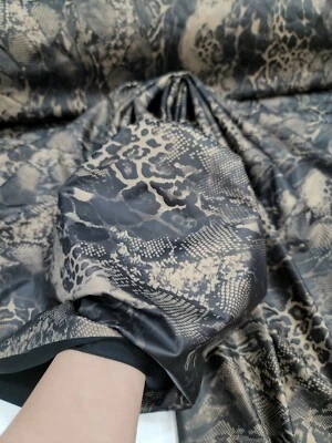 Tela de spandex elástica con estampado de animales por yarda - patrón de serpiente para ropa y Foto 1 de 4