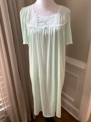 Classic Elements nightgown medium m gown 100% nylon thin cool flutter mint green - Image 1 of 4