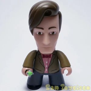 11th Doctor Who Titans Vinyl Figure Series BBC - DOCTOR RED SHIRT 2.9 Matt Smith - Picture 1 of 7