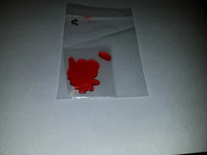 Halloween Fake Blood Puddles C for Playscale/Fashion Doll Dioramas - Bild 1 von 3