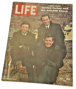 MaY 9, 1969 LIFE Magazine KODAK Ad Tanzania, FREE SHIP 5 60s advertising ads 8 7 - Picture 1 of 10