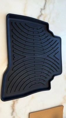 Напольные коврики 2025 Toyota Prius всепогодные всепогодные - Изображение 1 из 4