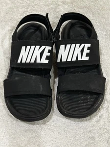 Nike Shoes Women 8 Tanjun Sandals Black White Beach Resort Vacation 882694-001 - Picture 1 of 8