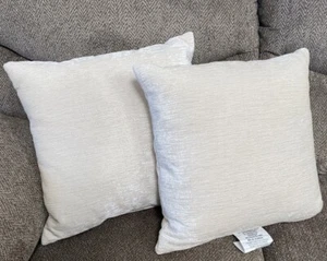 (Lot Of 2)Threshold Decor Toss Pillow White 18”X 18” New - Picture 1 of 4