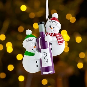 Personalisierter Christbaumschmuck Weihnachtsschmuck Kugel | Paar mit Wein - Bild 1 von 2