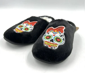 Dakota Brand Black Day Of The Dead Slippers. Fleece Wool. Women’s Size 5/6. - Picture 1 of 3