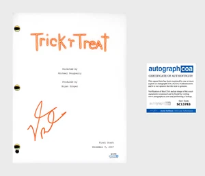 GUIÓN DE PELÍCULA COMPLETO FIRMADO DYLAN BAKER TRICK OR TREAT STEVEN WILKINS ACOA DE AUTENTICIDAD - Imagen 1 de 1