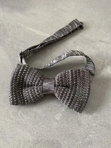 Bow Tie - Picture 1 of 3