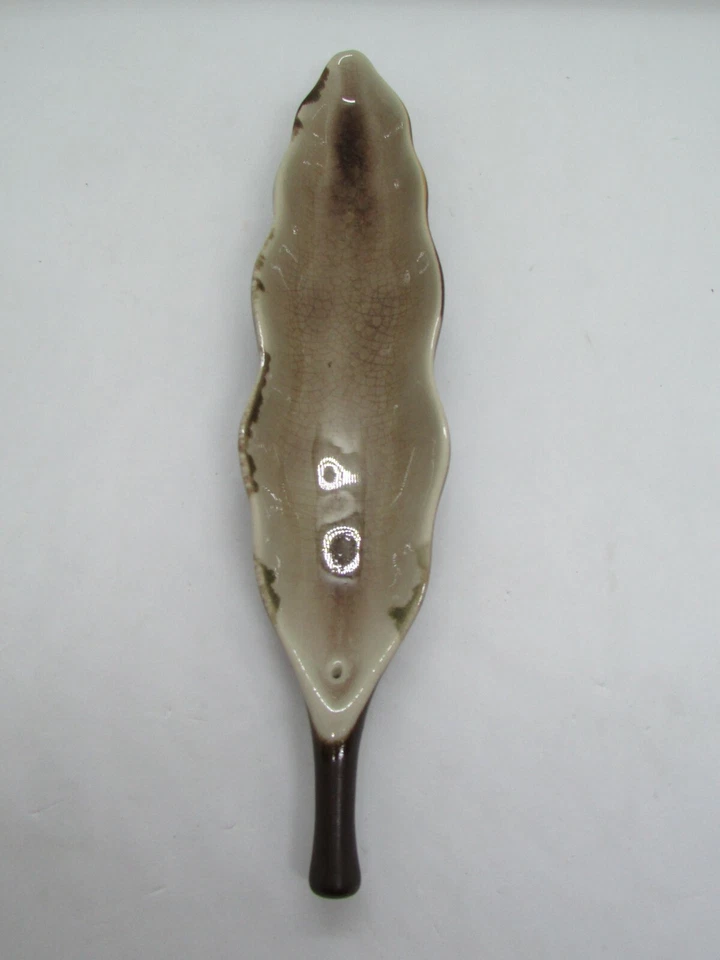 Bandeja Baratija Forma Hoja Cerámica Esmaltada Beige Marrón Excelente Estado  Foto 1 de 4