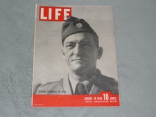 LIFE MAGAZINE / AUGUST 10 1942 GENERAL CHENNAULT CHINA / STILWELL ESCAPES BURMA