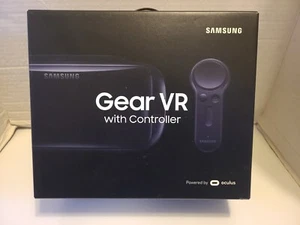 SAMSUNG Gear VR (2017 Edition) with Controller for Galaxy S8 New NOS - Picture 1 of 12