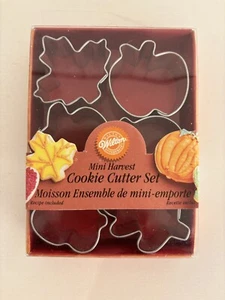 Wilton Mini Cookie Cutters Harvest Fall Halloween Leaves Pumpkin Acorn Set of 6 - Picture 1 of 2